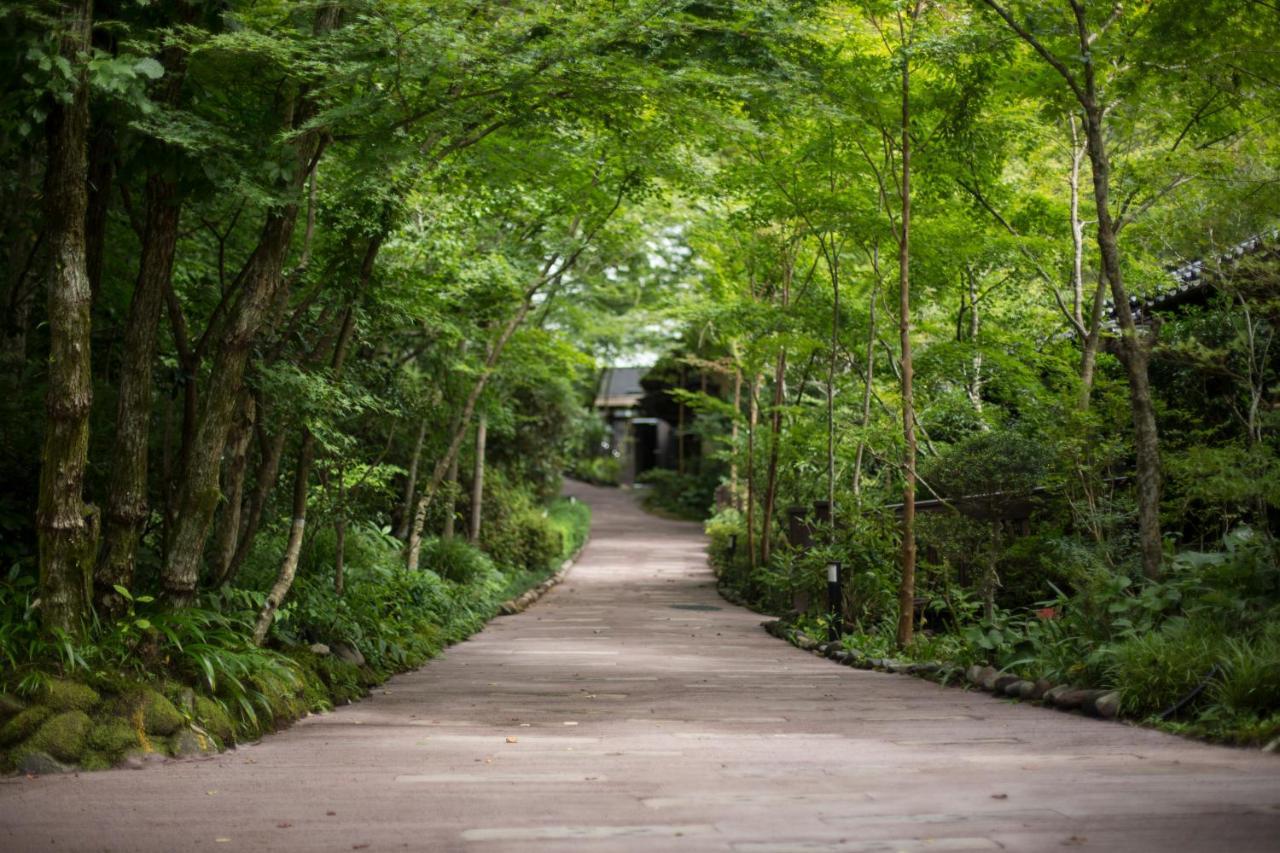 Kurokawa Onsen Oku No Yu Hotel Minamioguni Exterior foto