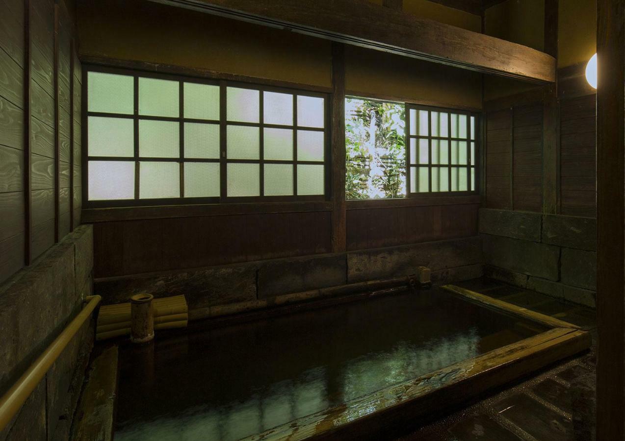 Kurokawa Onsen Oku No Yu Hotel Minamioguni Exterior foto