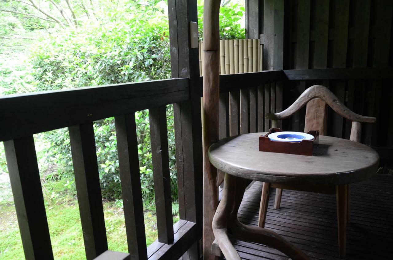 Kurokawa Onsen Oku No Yu Hotel Minamioguni Exterior foto