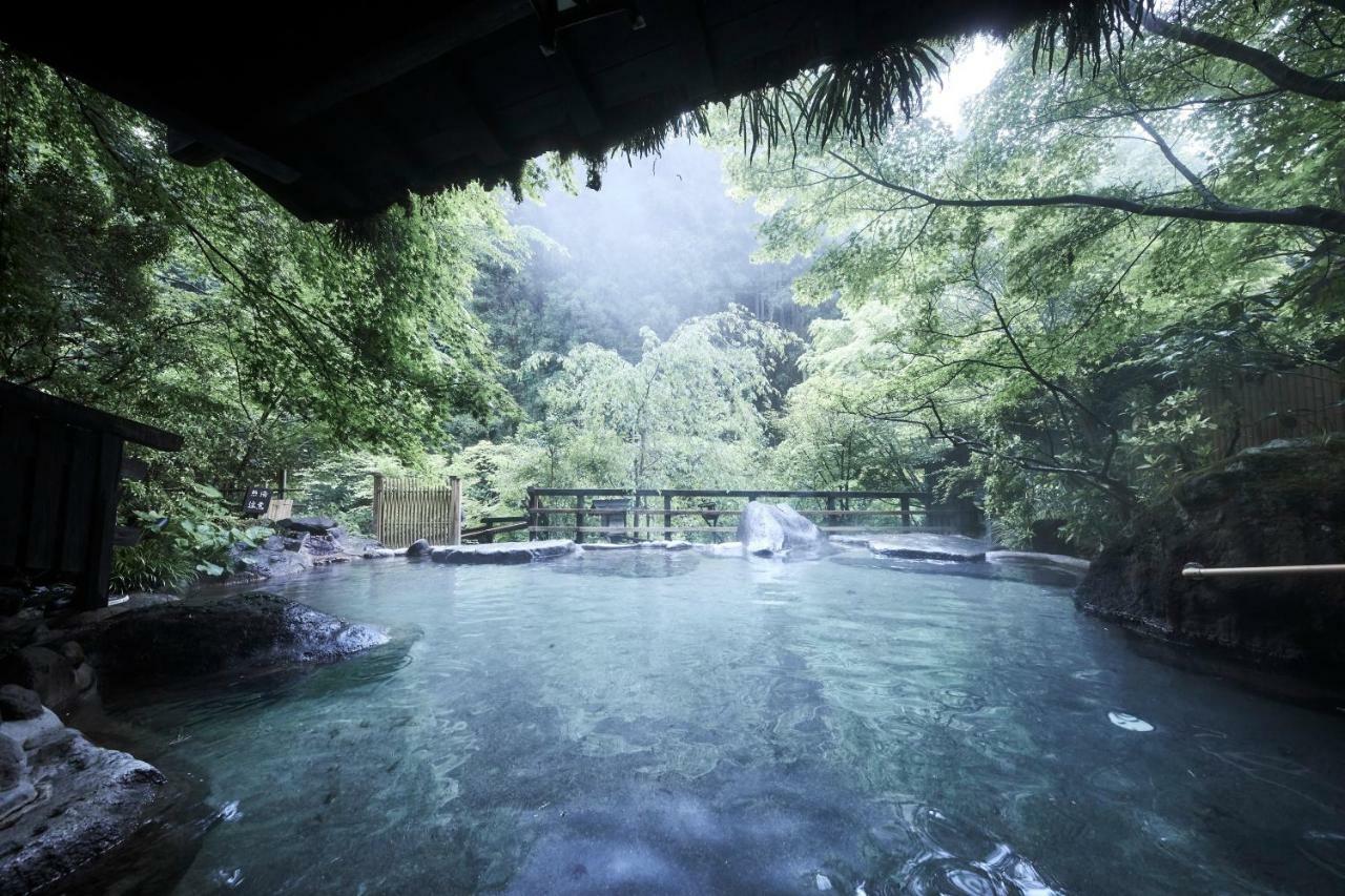 Kurokawa Onsen Oku No Yu Hotel Minamioguni Exterior foto