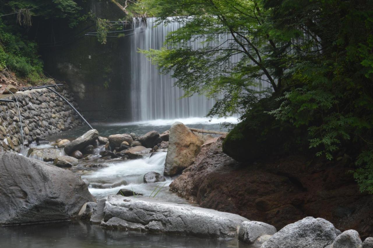 Kurokawa Onsen Oku No Yu Hotel Minamioguni Exterior foto